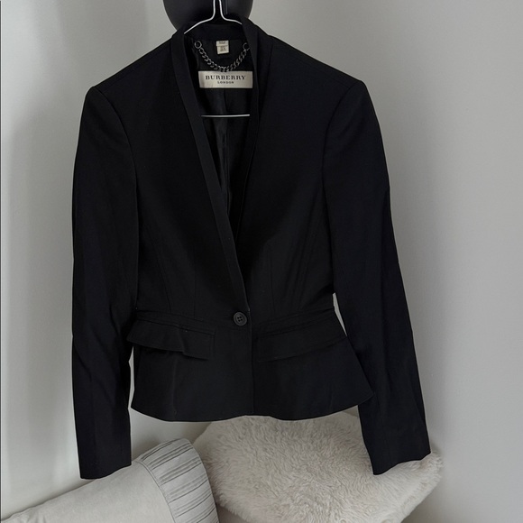 Burberry Black Peplum Blazer, SIZE USA 2 , stunning, elegant - Picture 3 of 14